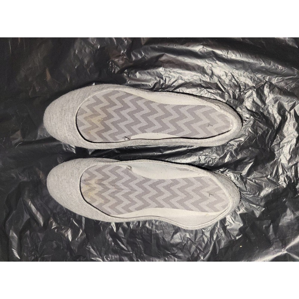 slip on shoes size 7 Flats Grey